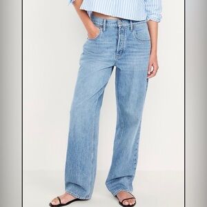 Old Navy Mid Rise Slouchy Straight Light Blue Women's Jeans Size 4 but fits 6